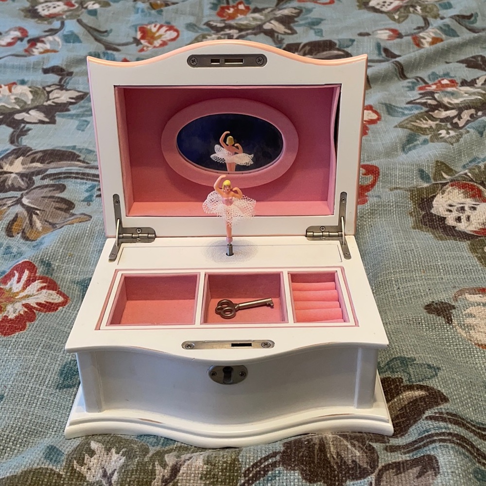 Crate and Barrel kids jewelry box